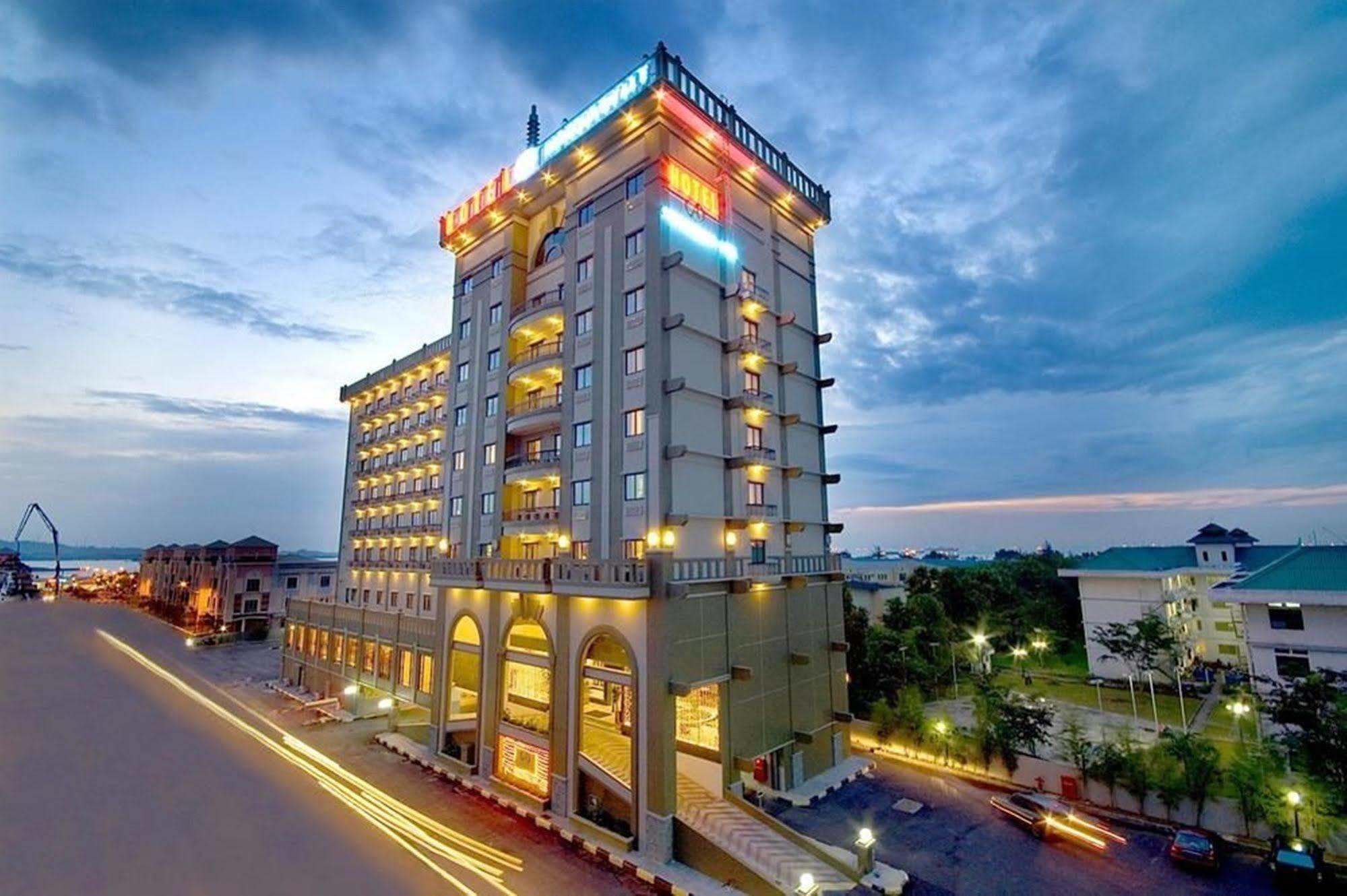 Harbourbay Amir Hotel Batam Exterior foto