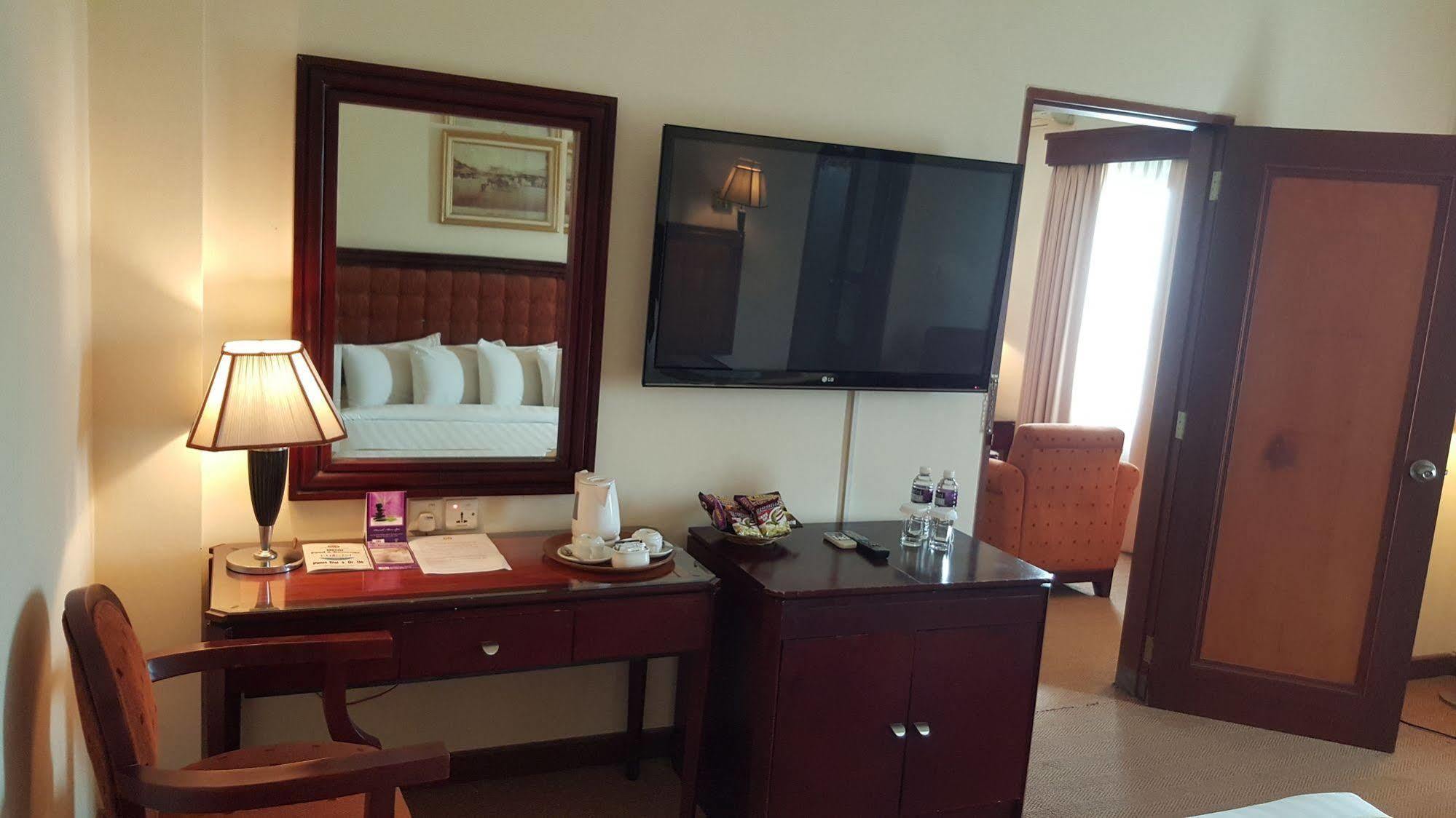 Harbourbay Amir Hotel Batam Exterior foto