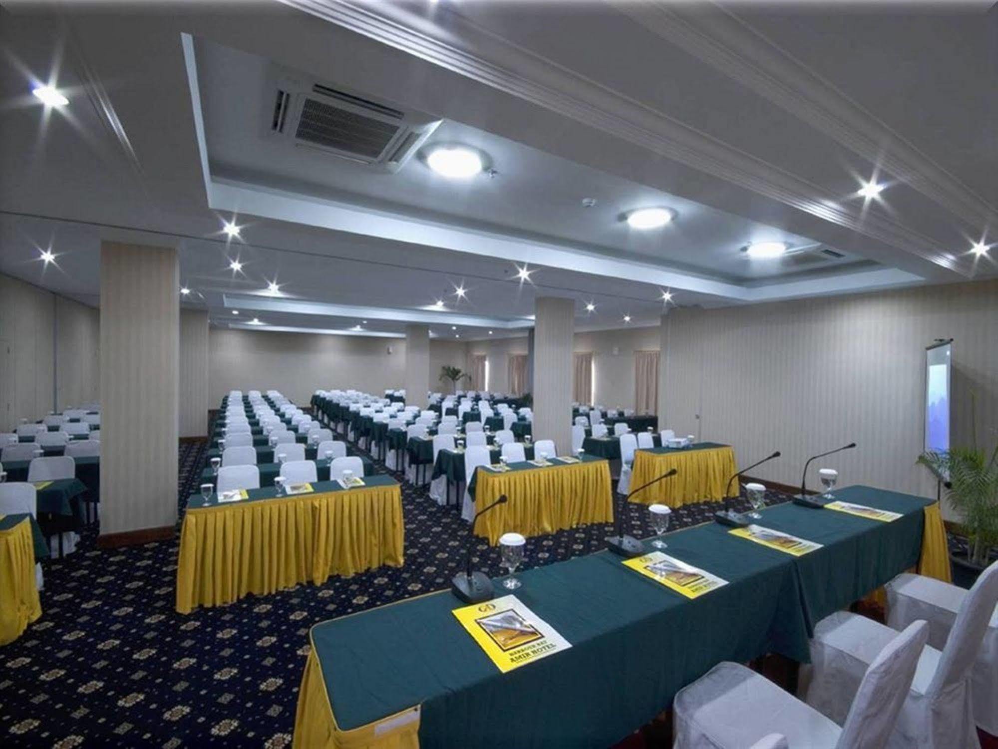Harbourbay Amir Hotel Batam Exterior foto